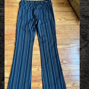 L.e.I flare legged pants